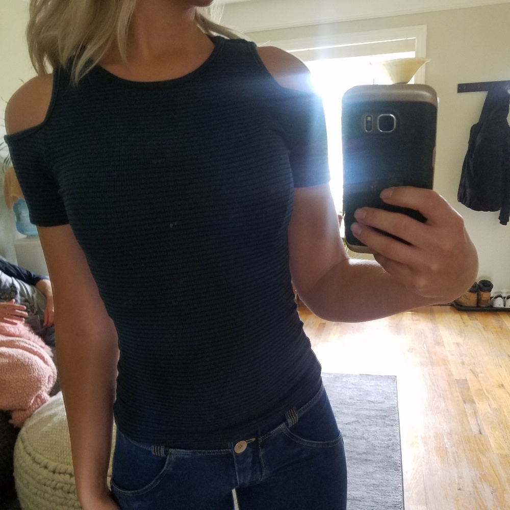Cold shoulder top